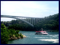 Niagara Falls 09 - Rainbow Bridge